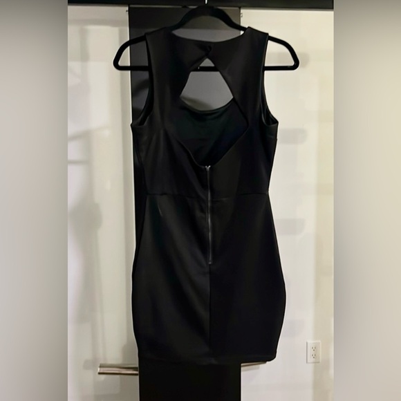 En Crème Black Sequin Open Back Fitted Party Dress Mediun - Picture 3 of 3